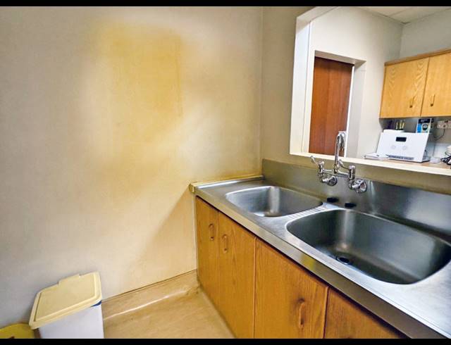 473M² BUILDING FOR SALE IN WILKOPPIES